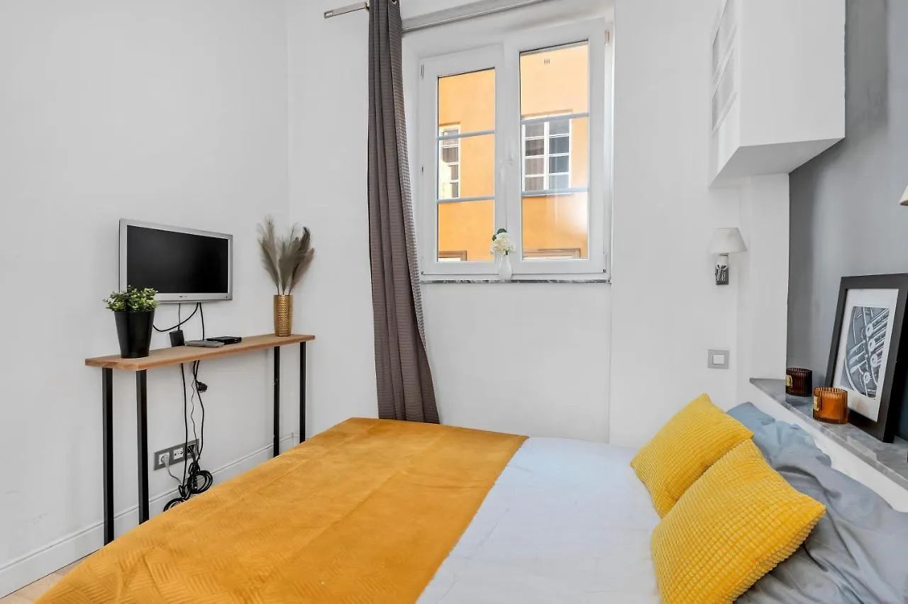 Amazing Apartment On Plac Zamkowy Varsavia 0*,  Polonia