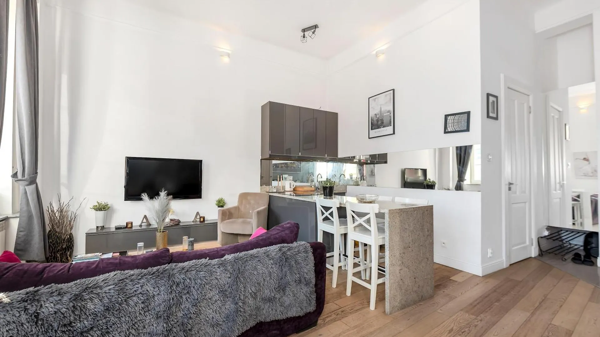 Amazing Apartment On Plac Zamkowy Varsavia